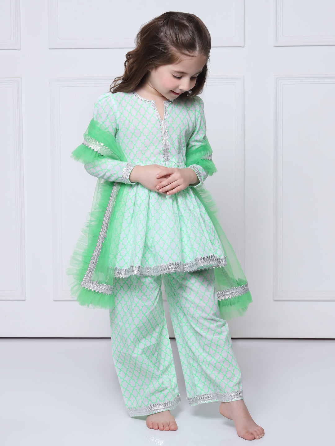 NEON AISHA - A Neon green set