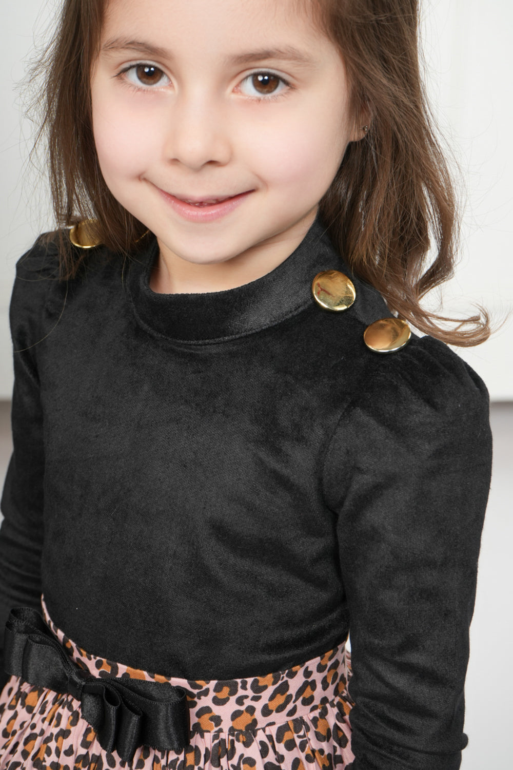 BLACK HI-NECK AND LEOPARD SKIRT