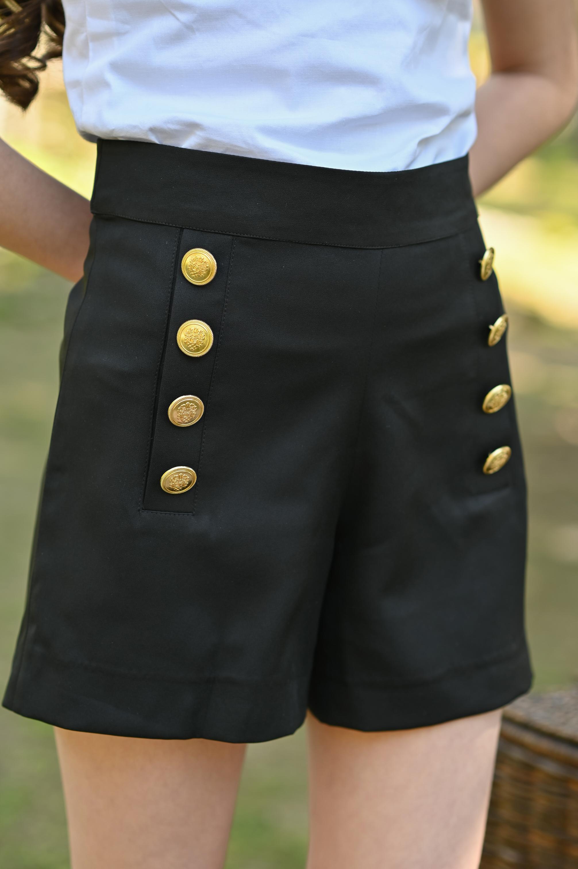 WHITE BOW TOP & BLACK SHORTS SET